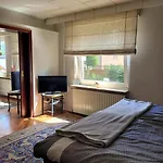 Messe Und Ferienapartment, 90 Qm, 2 Schlafzimmer, 1-4 Gaeste Lejlighed