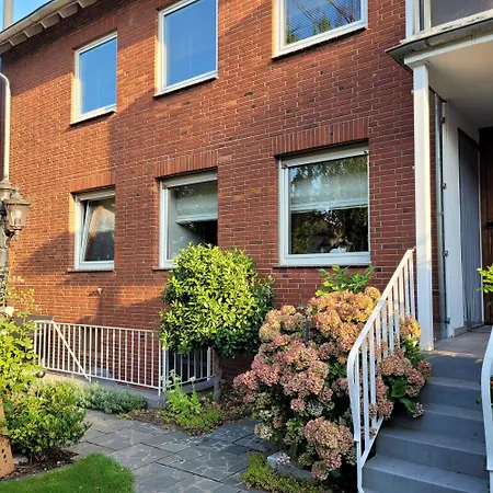 Messe Und Ferienapartment, 90 Qm, 2 Schlafzimmer, 1-4 Gaeste 뒤스부르크