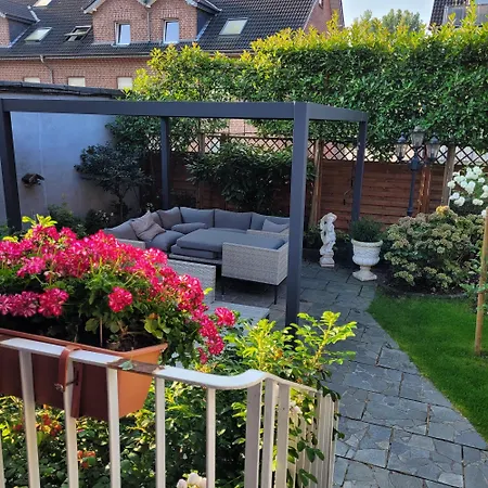 Messe Und Ferienapartment, 90 Qm, 2 Schlafzimmer, 1-4 Gäste *