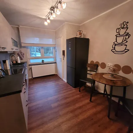 Messe Und Ferienapartment, 90 Qm, 2 Schlafzimmer, 1-4 Gaeste 뒤스부르크