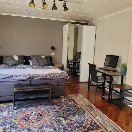 Messe Und Ferienapartment, 90 Qm, 2 Schlafzimmer, 1-4 Gaeste 아파트 뒤스부르크