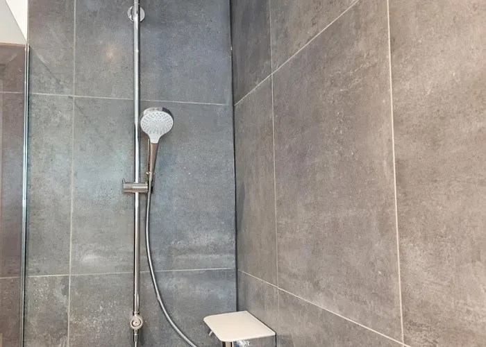 Messe Und Ferienapartment, 90 Qm, 2 Schlafzimmer, 1-4 Gäste * Duisburg