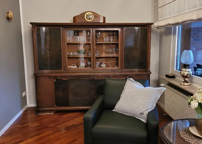 Apartment Messe Und Ferienapartment, 90 Qm, 2 Schlafzimmer, 1-4 Gäste *