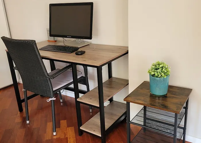 Messe Und Ferienapartment, 90 Qm, 2 Schlafzimmer, 1-4 Gäste Apartment *